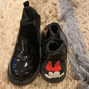Zara Patent Leather girls black Minni Mouse boots